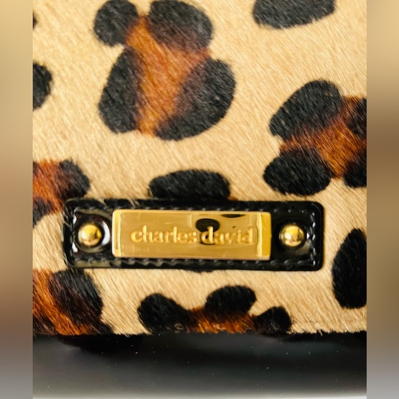 Charles David Cheetah Clutch NWOT, Black contour, snap closure, Logo Dust Bag - Picture 2 of 7